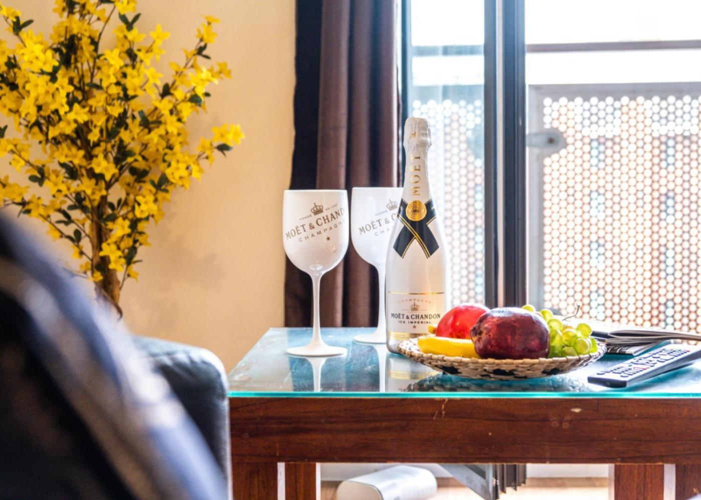 Chinatown - One Bed - Balcony - Secure Parking - Fast Wifi - Birmingham City Centre - 49A エクステリア 写真